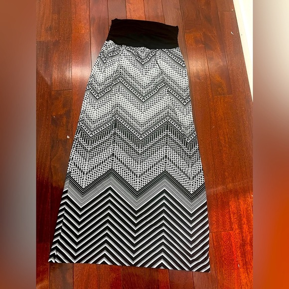 Apt. 9 Black and White A-Line Maxi Skirt - Picture 1 of 5